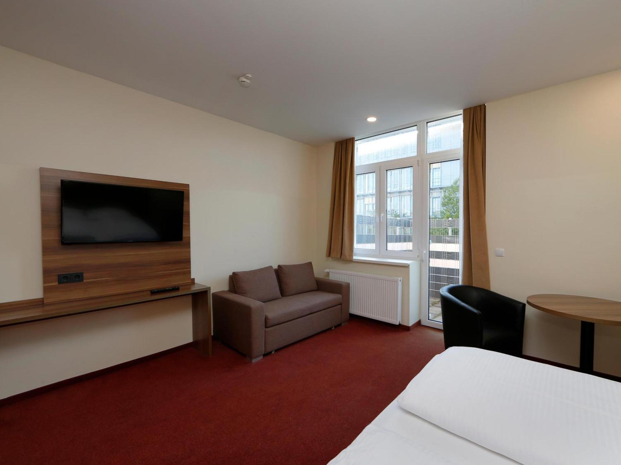 Hotel Berlin-adlershof 2*